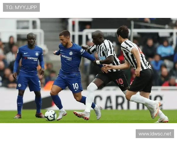 切尔西战术困局：新帅上任难以破解，豪门的重建难题仍在持续