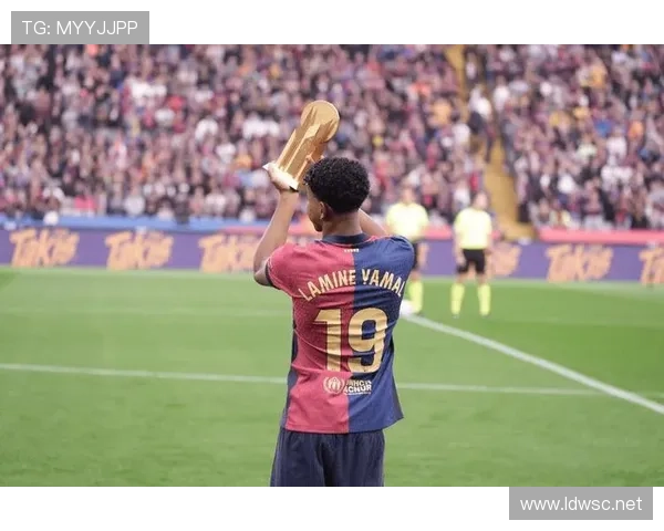 巴萨关键比赛表现波动，对联赛争冠形势形成阶段性影响